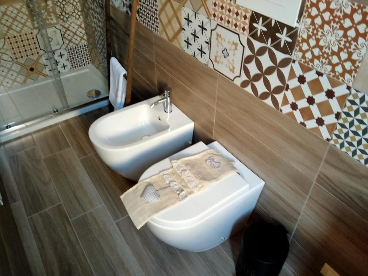 Al Civico 1 Apartments تراباني المظهر الخارجي الصورة